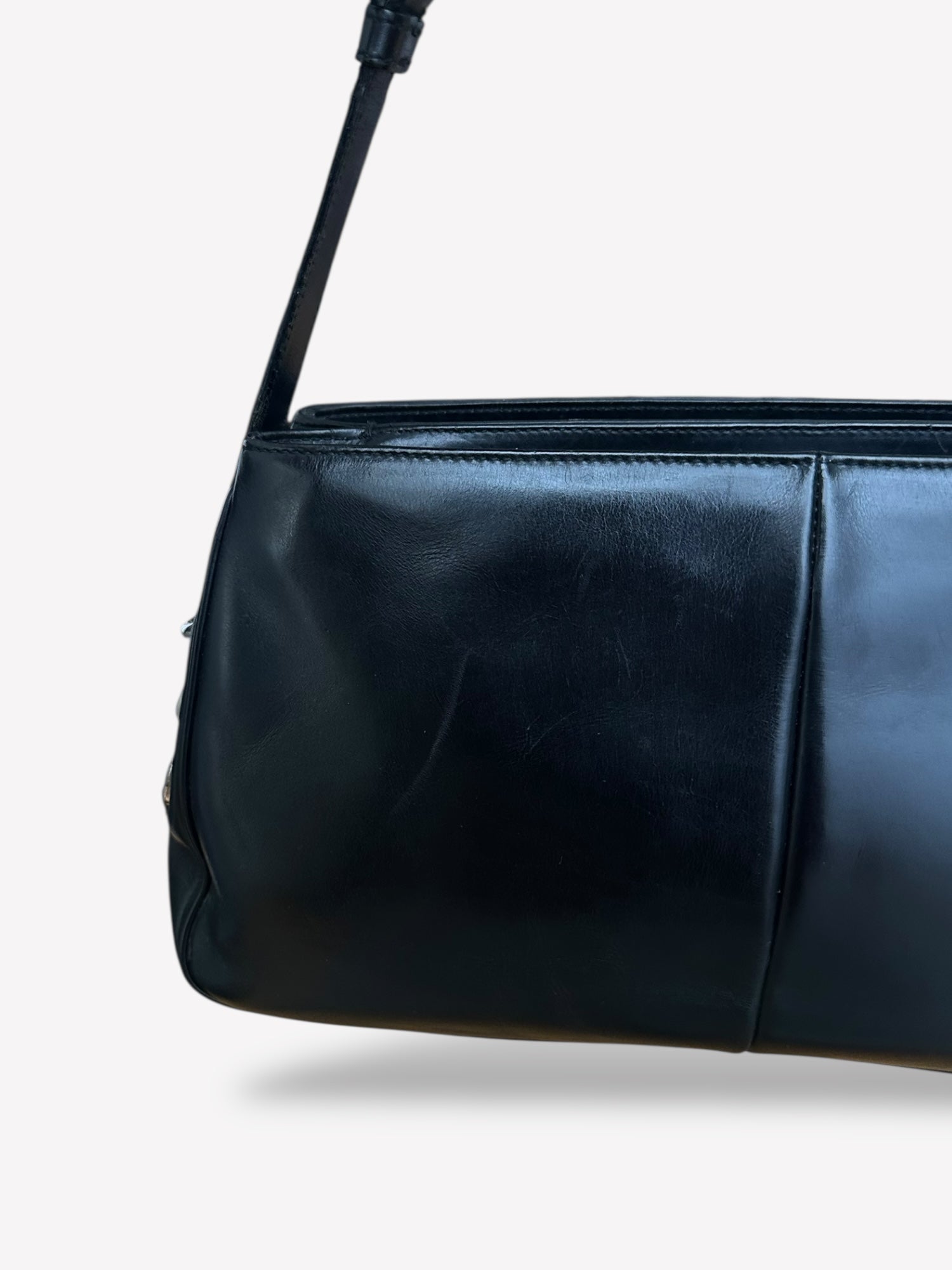 Yves saint Laurent Mombasa baguette