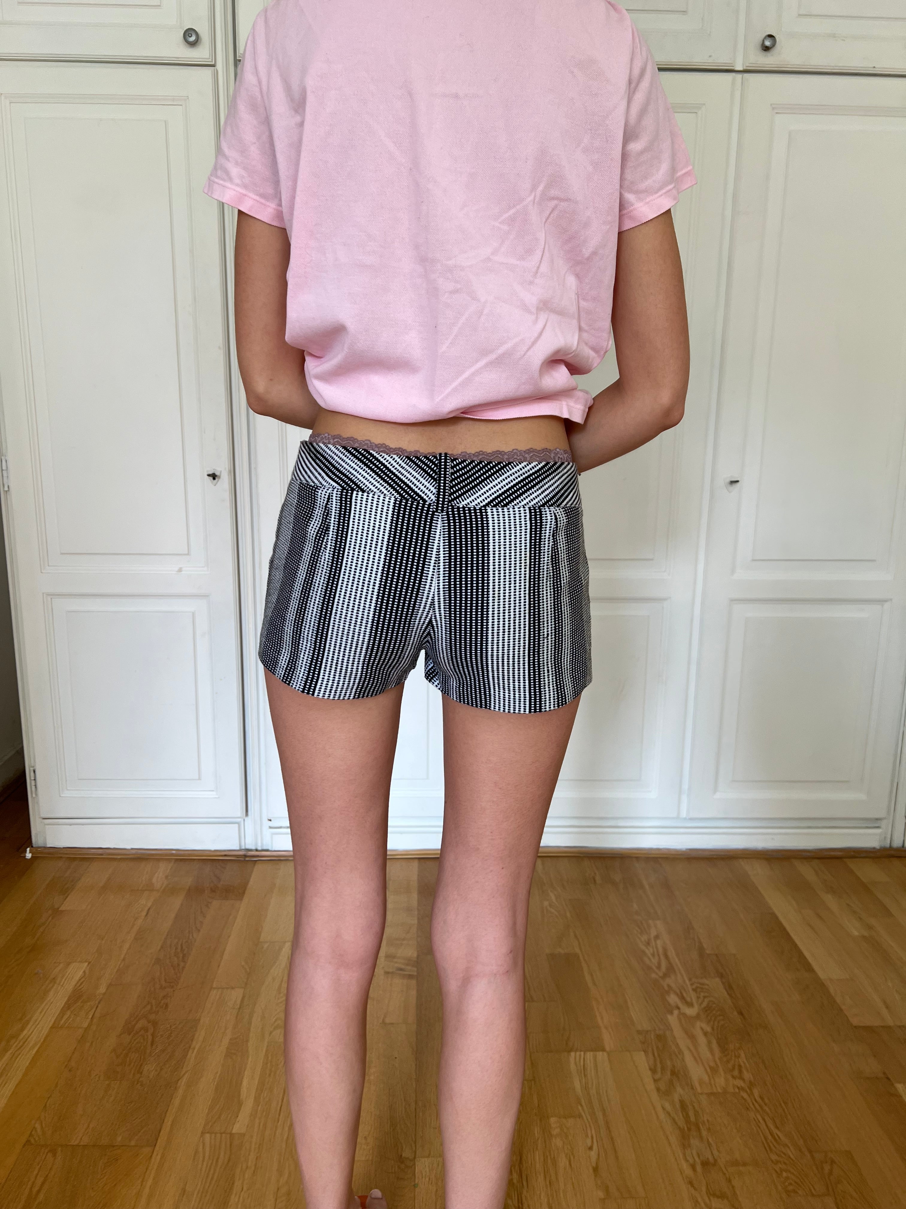 Pinko short