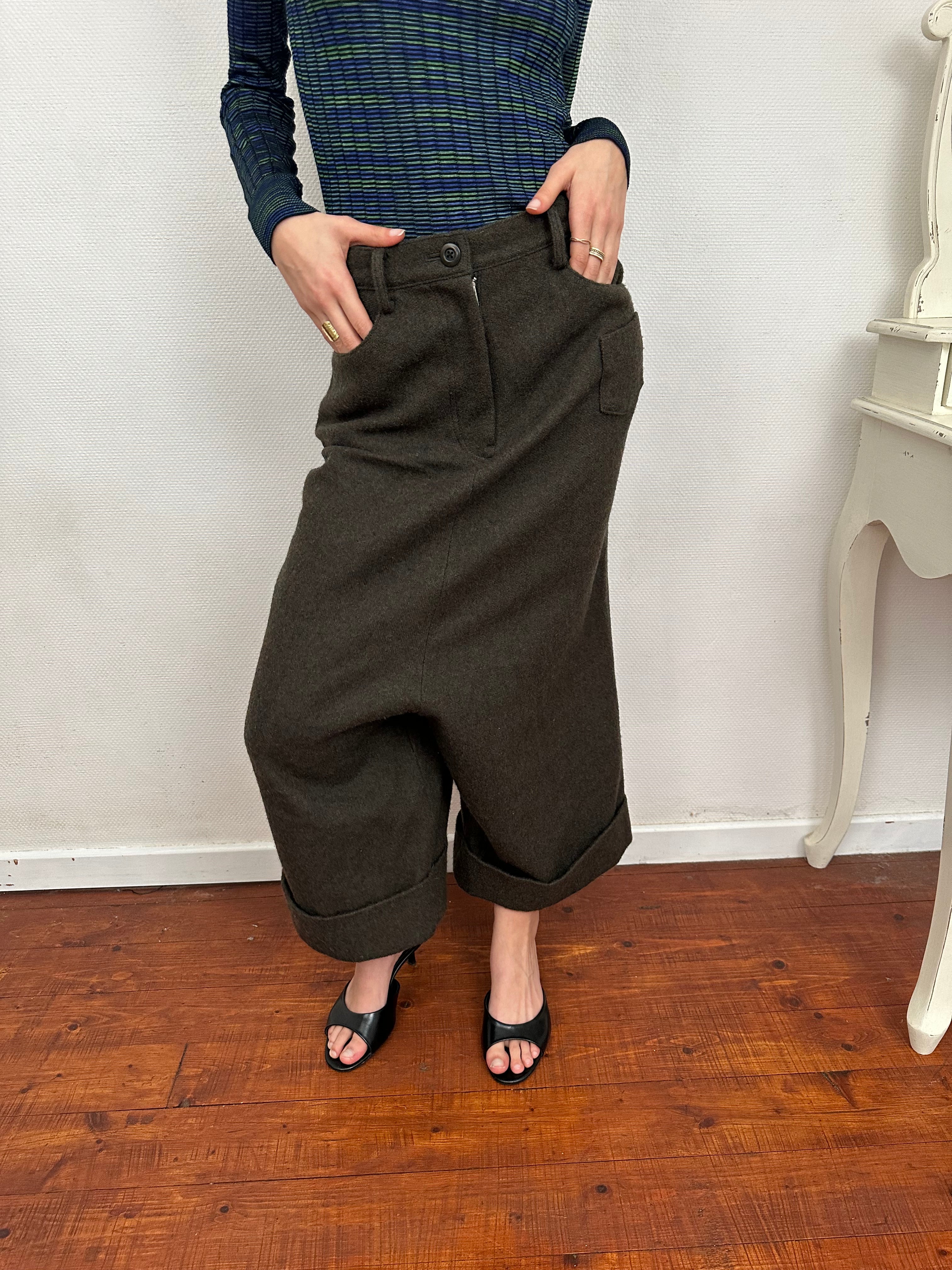 Yohji Yamamoto drop-crotch trousers – Glintzarchive