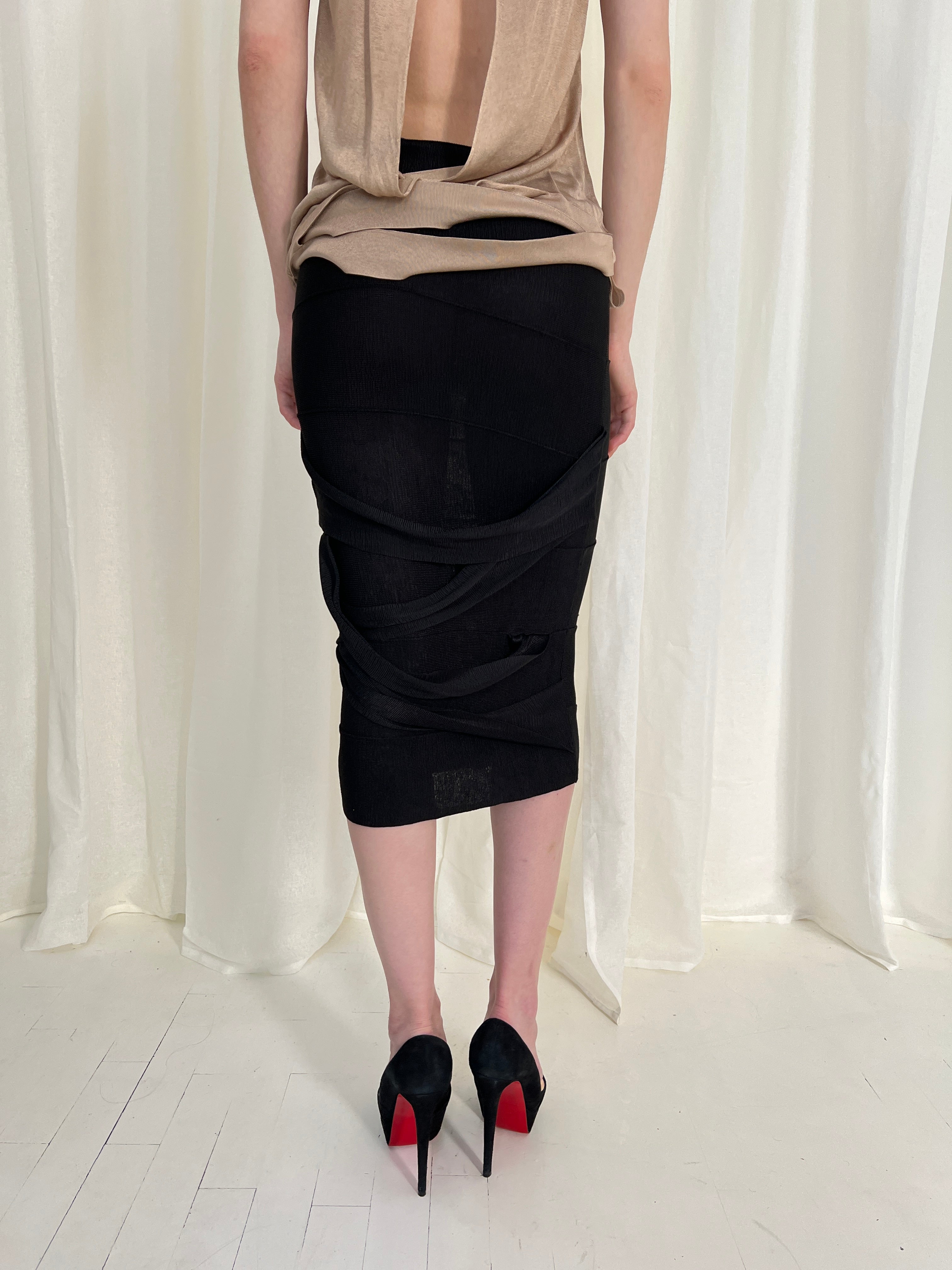 Rare FW02 Gucci Tom Ford cut-out skirt