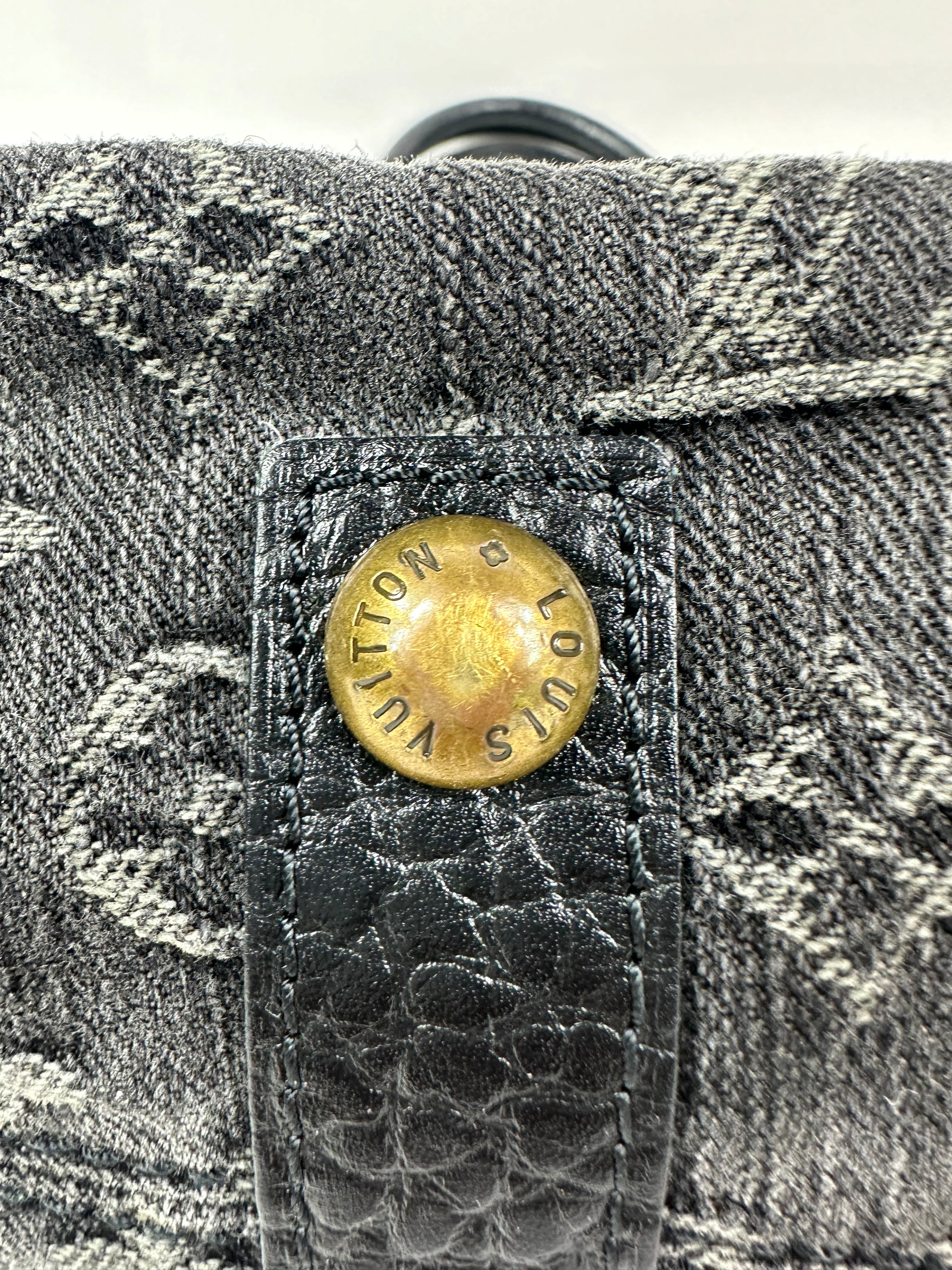 Louis Vuitton Neo Cabby MM