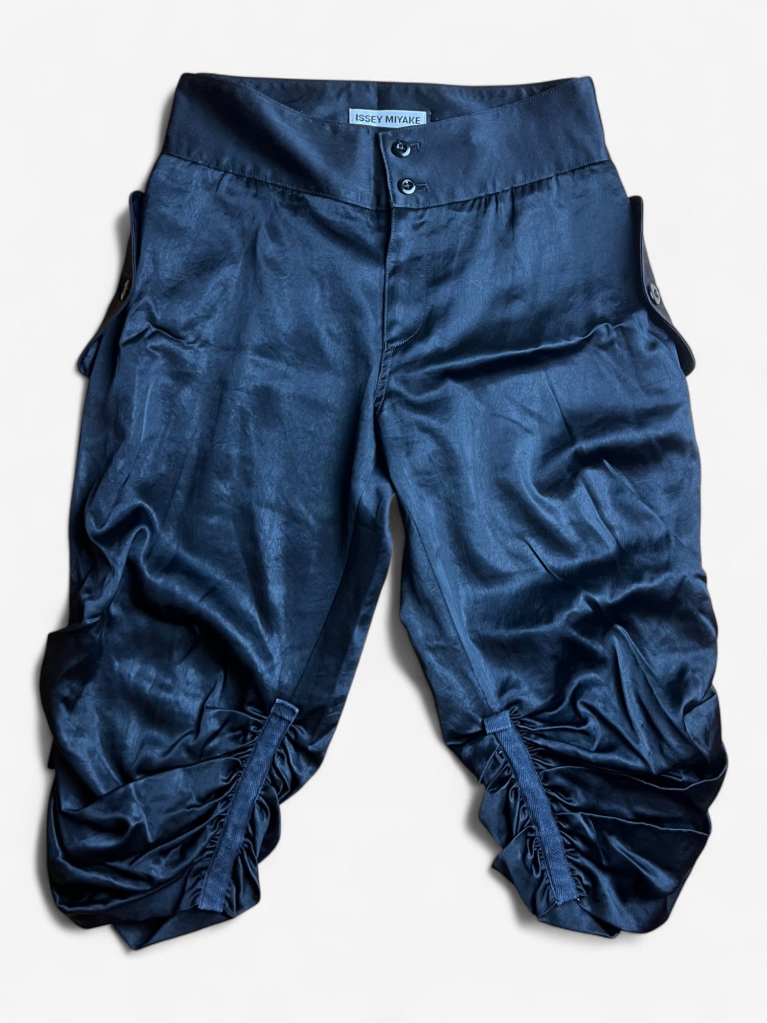 Issey Miyake Capri