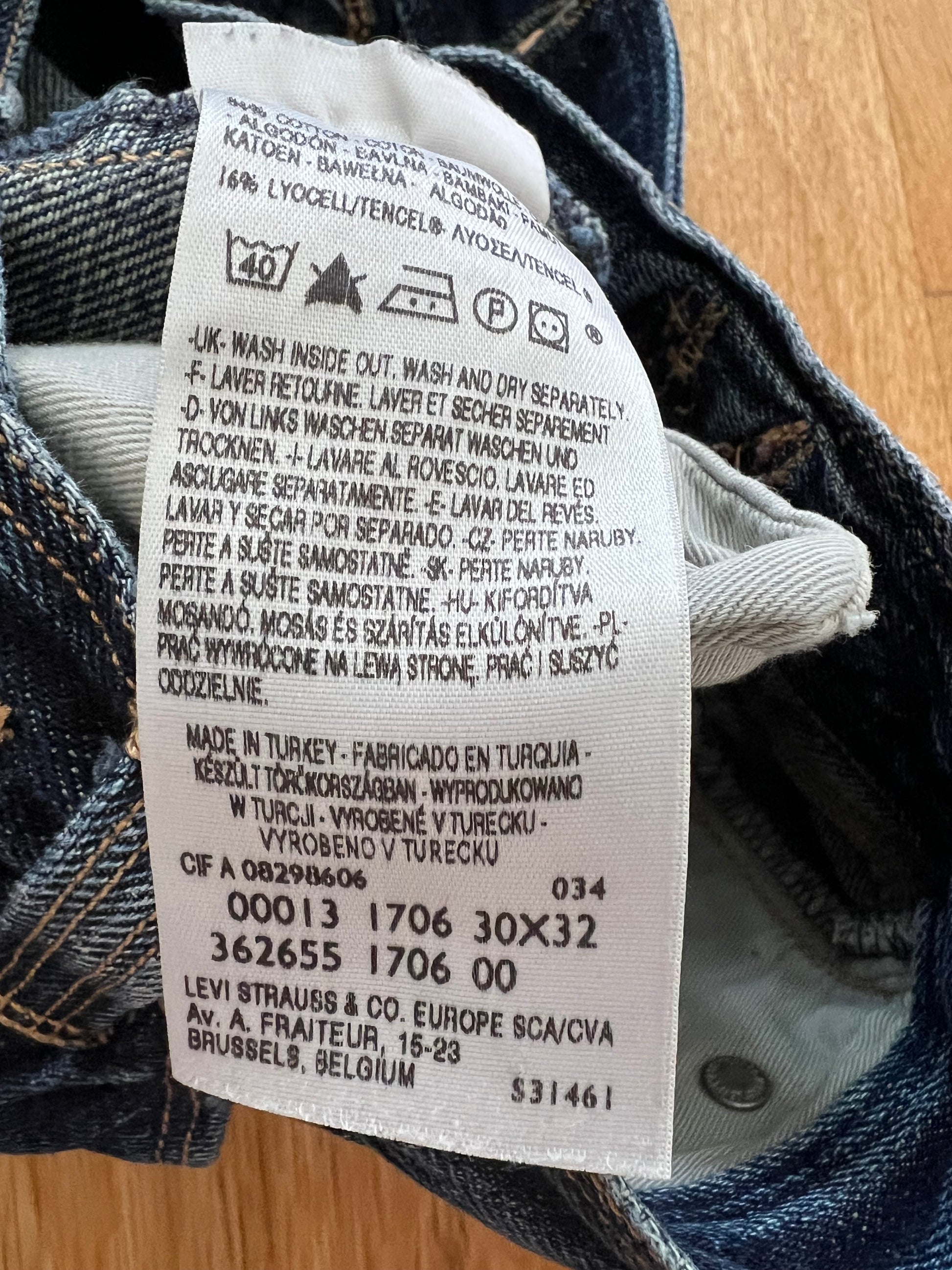 Levi's engineered Short