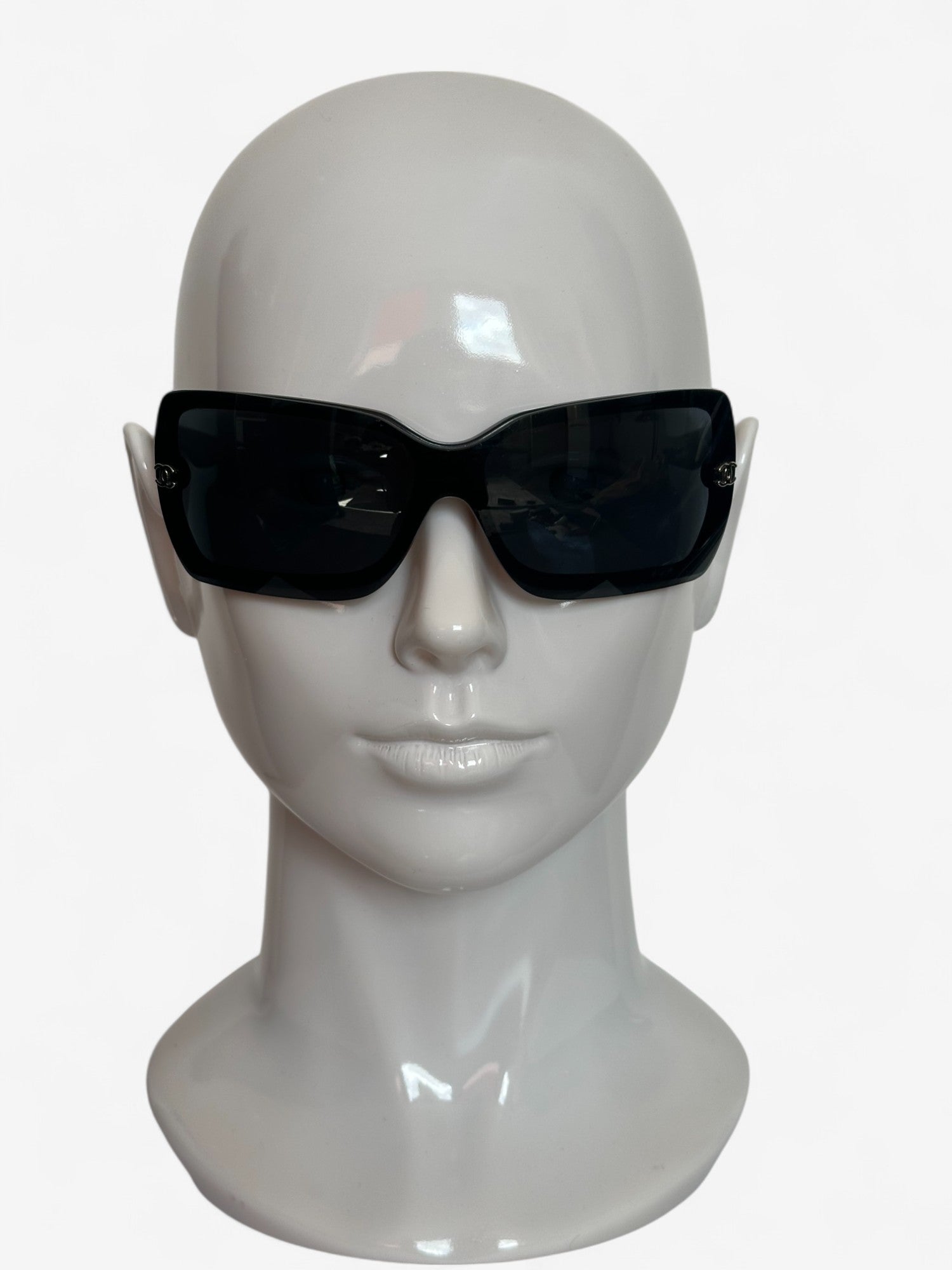 Chanel Sunnies